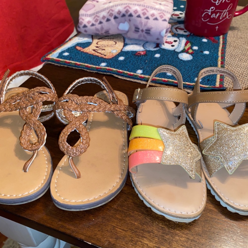 Girls sandals